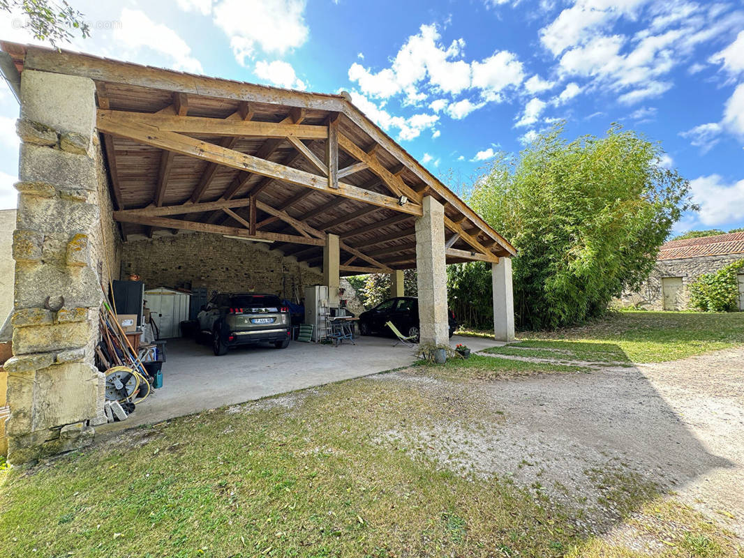 Maison à SAINT-MEDARD-D&#039;AUNIS