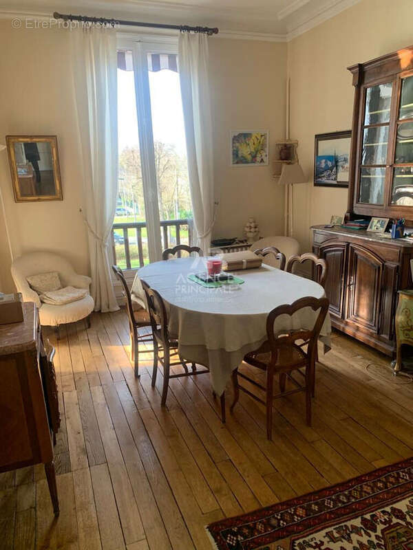 Appartement à MAISONS-LAFFITTE