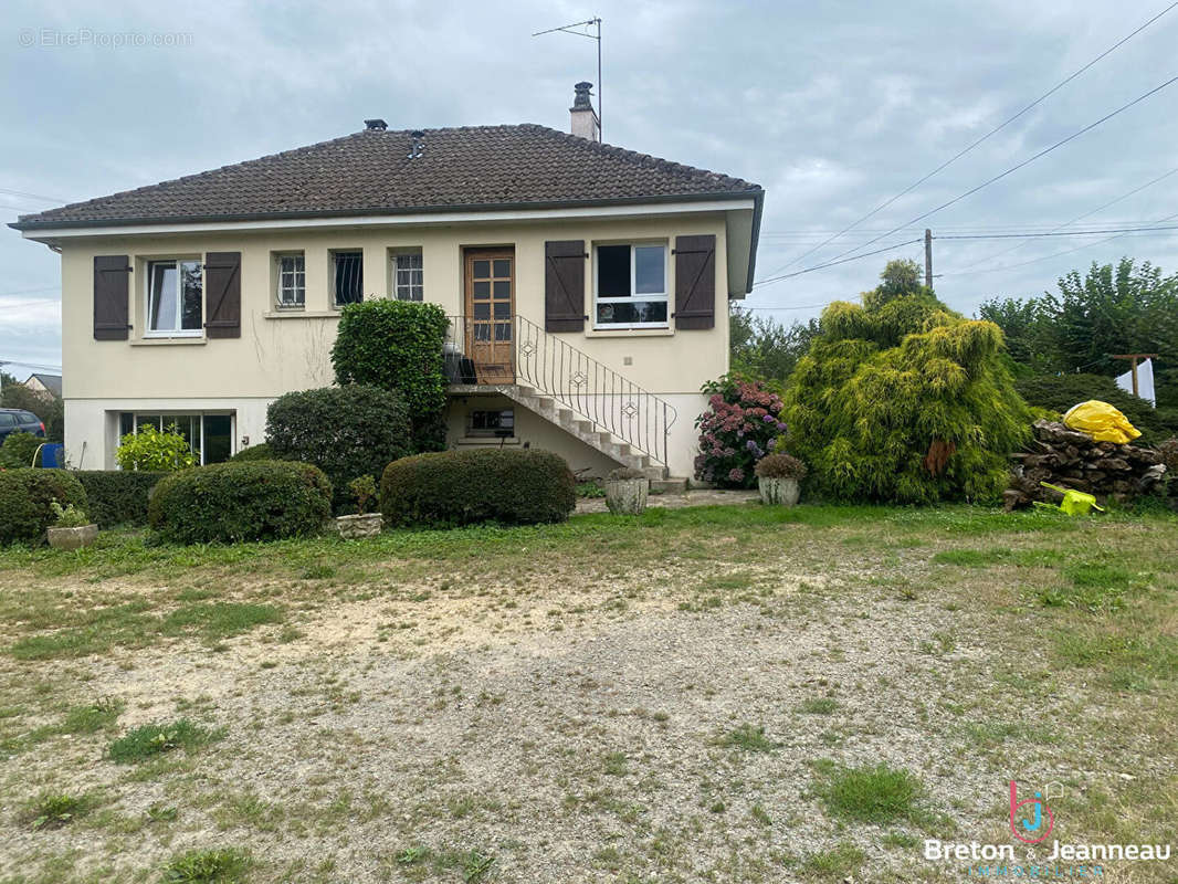 Maison à MAYENNE