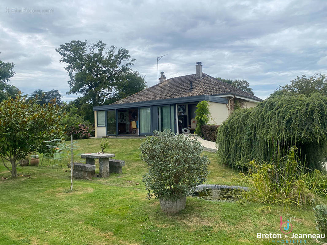 Maison à MAYENNE