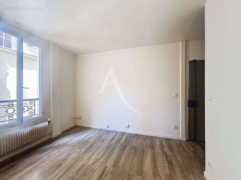 Appartement à PARIS-19E