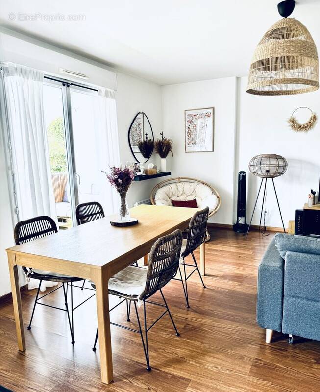 Appartement à SAINTE-LUCE-SUR-LOIRE