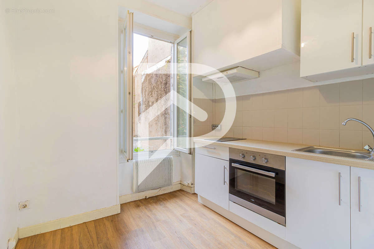 Appartement à MARSEILLE-5E