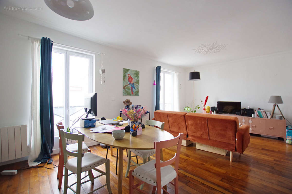 Appartement à PARIS-14E