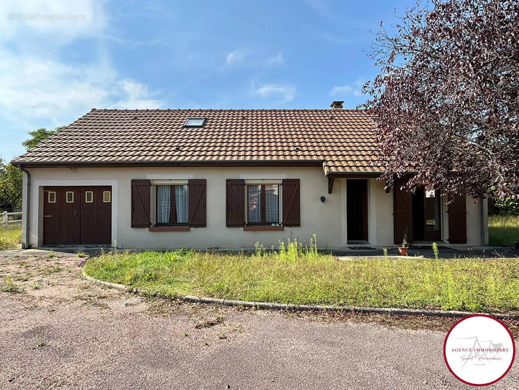 Maison à SAINT-AMAND-MONTROND