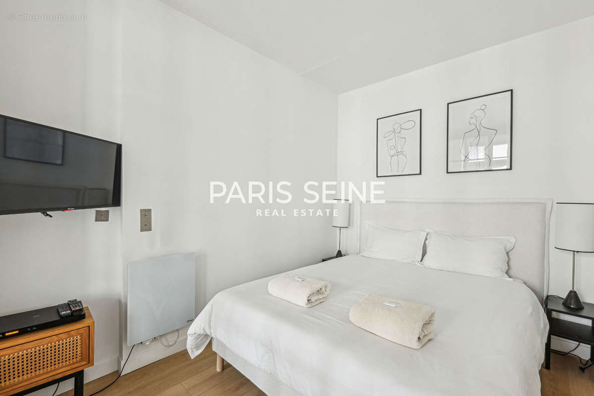 Appartement à PARIS-1E