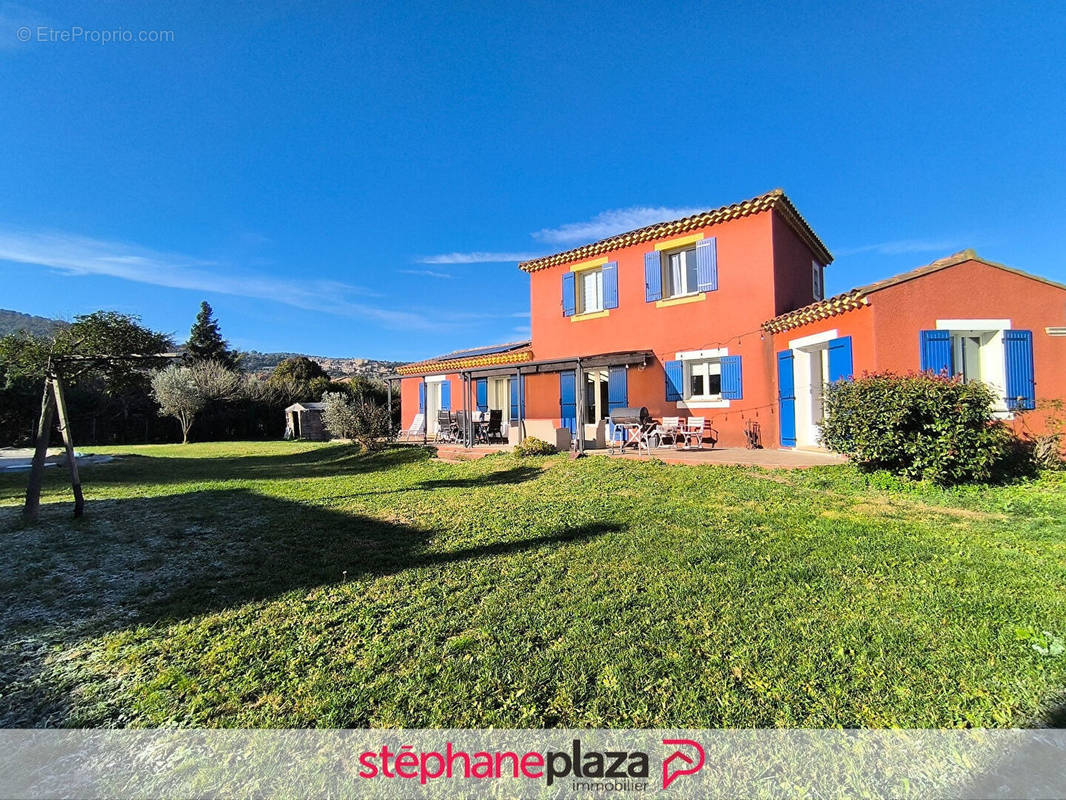 Maison à VAISON-LA-ROMAINE