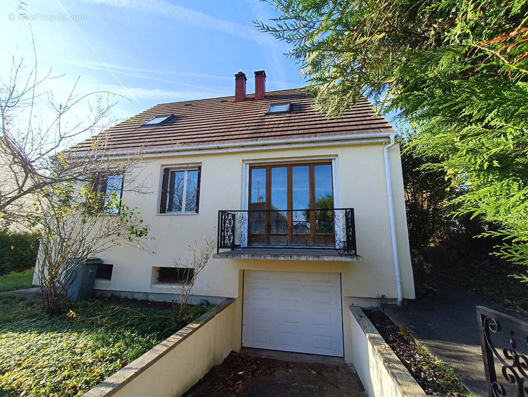 Maison à AMBLAINVILLE