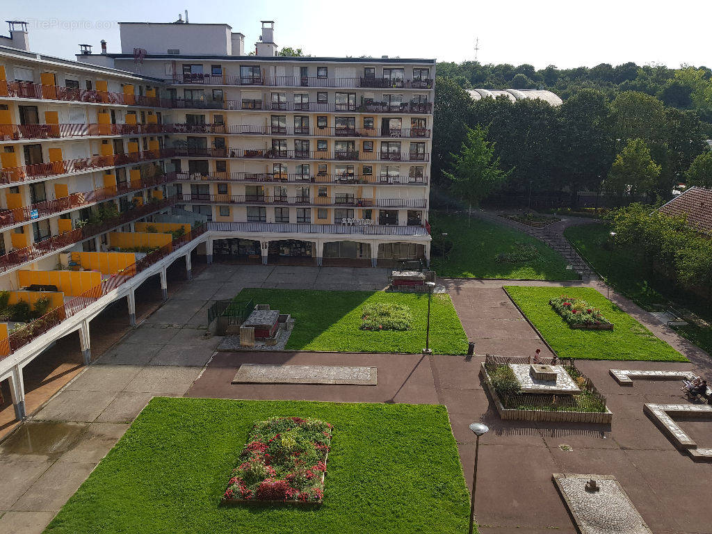 Appartement à ROSNY-SOUS-BOIS