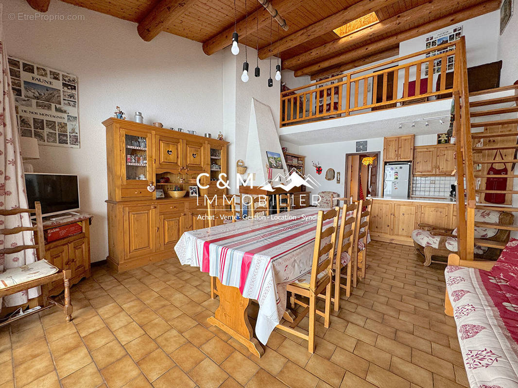 Appartement à ALBIEZ-MONTROND