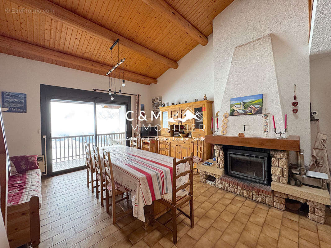 Appartement à ALBIEZ-MONTROND