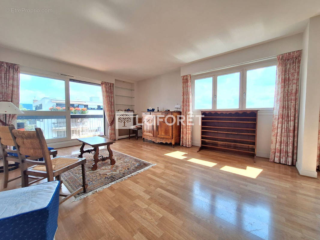 Appartement à VERNEUIL-SUR-SEINE