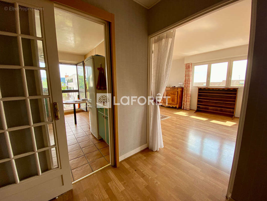 Appartement à VERNEUIL-SUR-SEINE