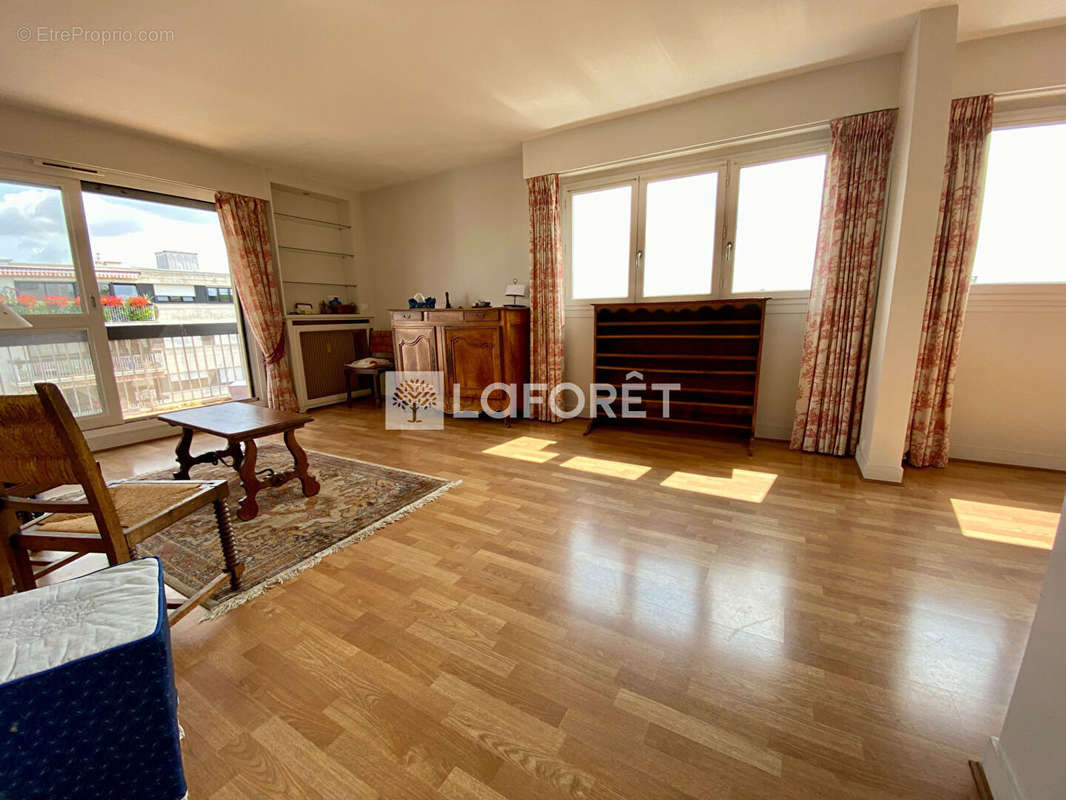 Appartement à VERNEUIL-SUR-SEINE