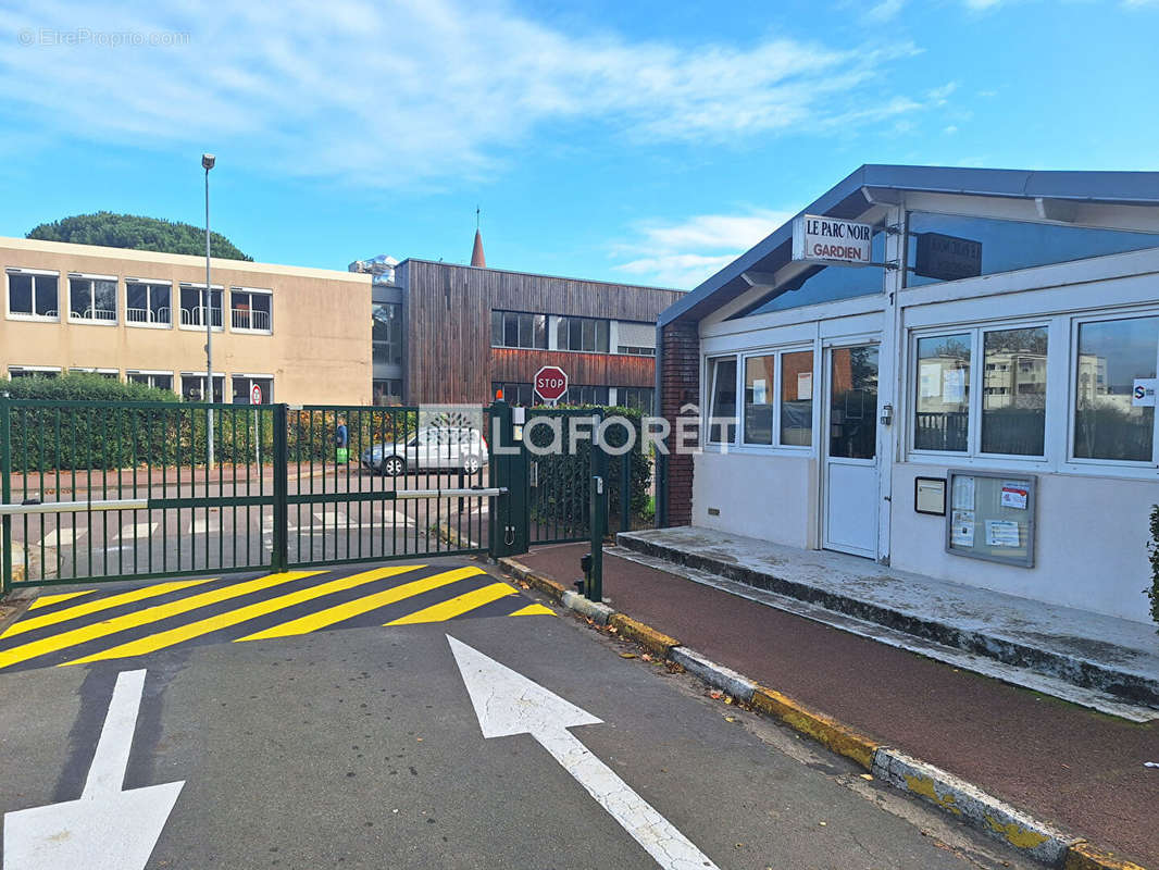 Appartement à VERNEUIL-SUR-SEINE