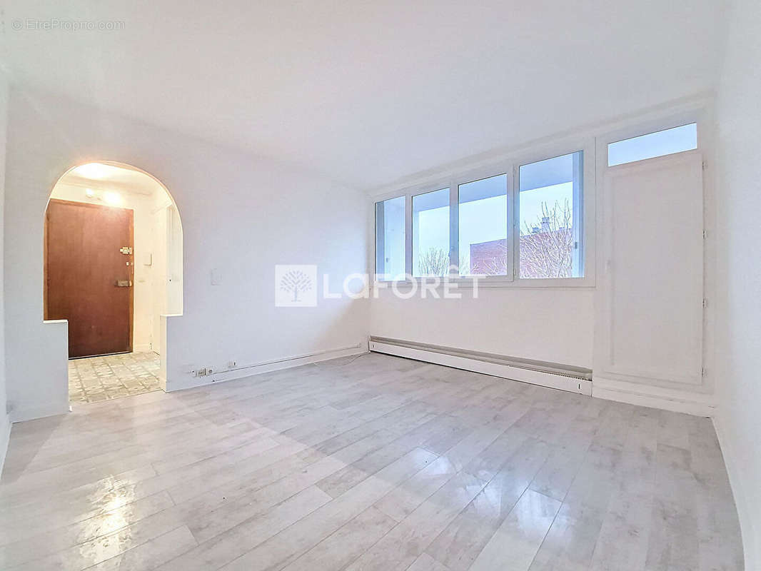 Appartement à VERNEUIL-SUR-SEINE