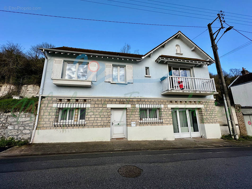 Maison à MERICOURT