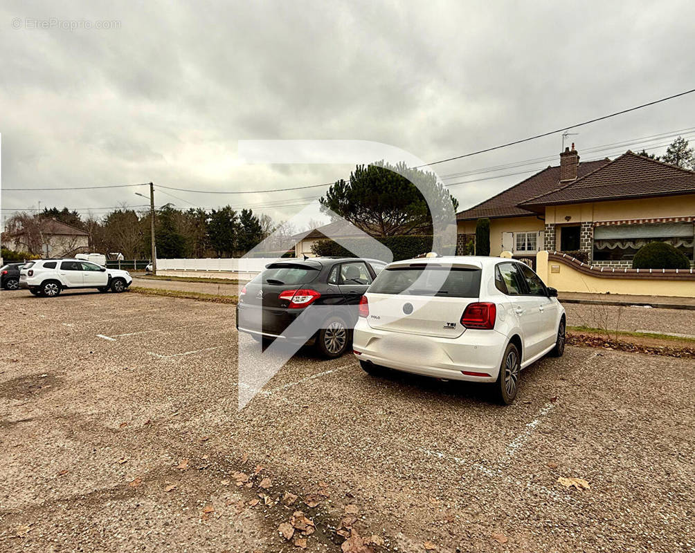 Parking à ROANNE