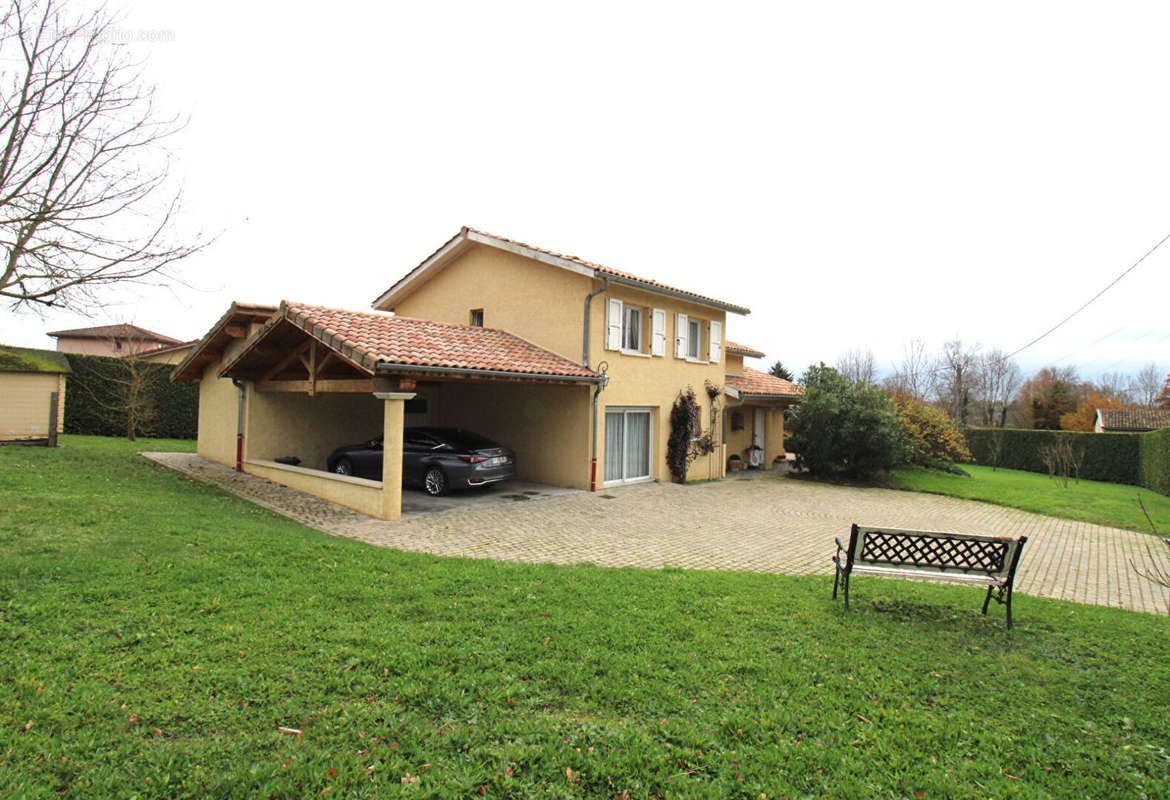 Maison à SAINT-DIDIER-SUR-CHALARONNE