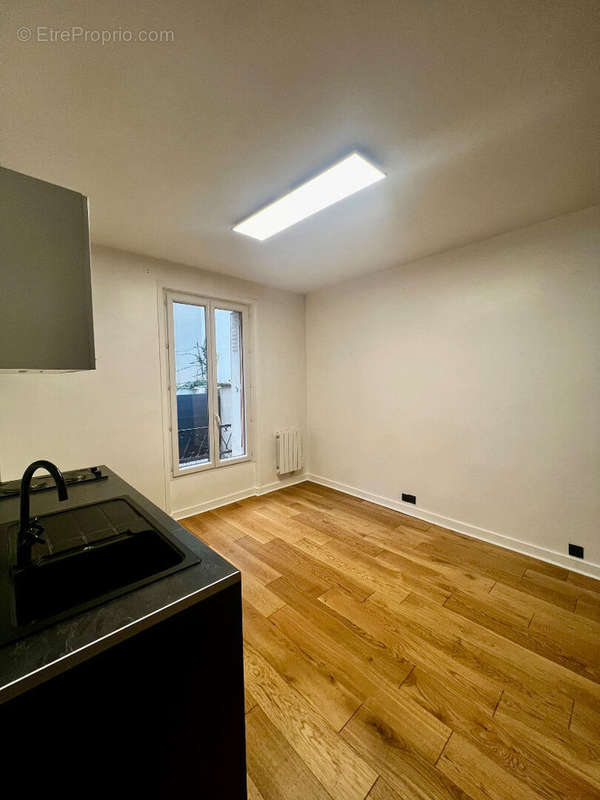 Appartement à PARIS-19E