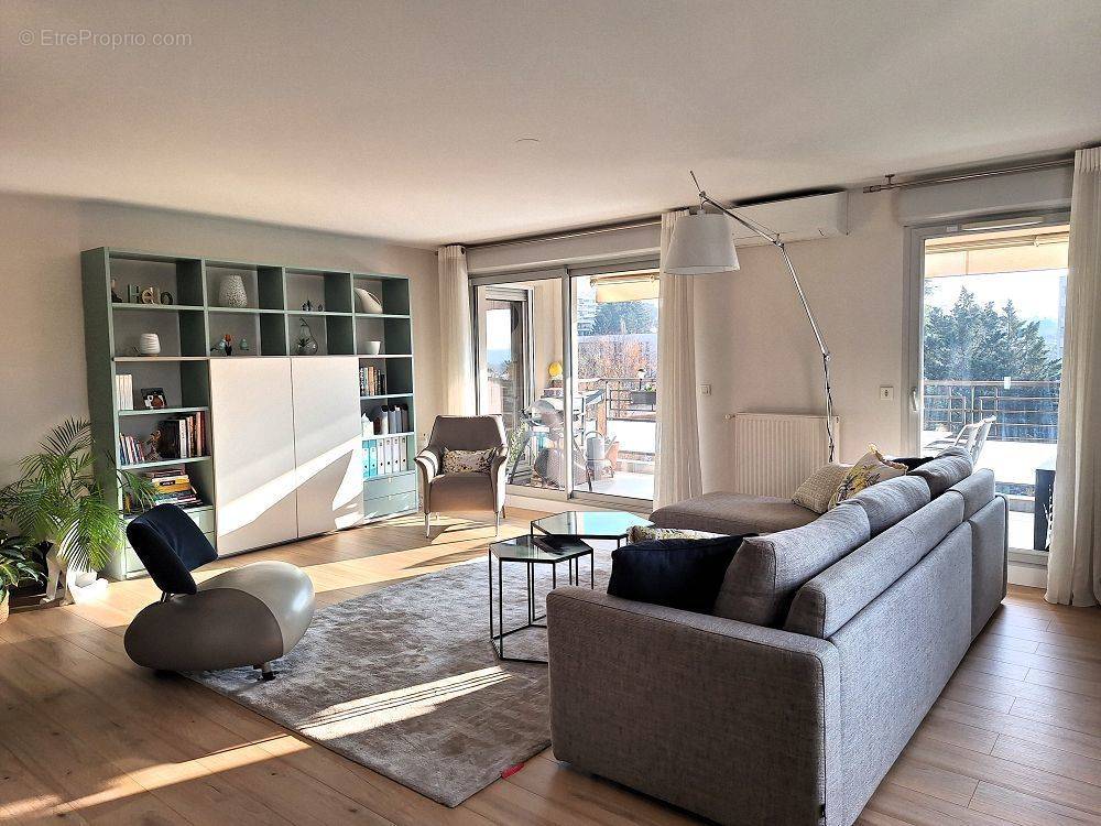 Appartement à SAINTE-FOY-LES-LYON