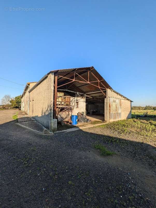 Maison à MONTAIGU