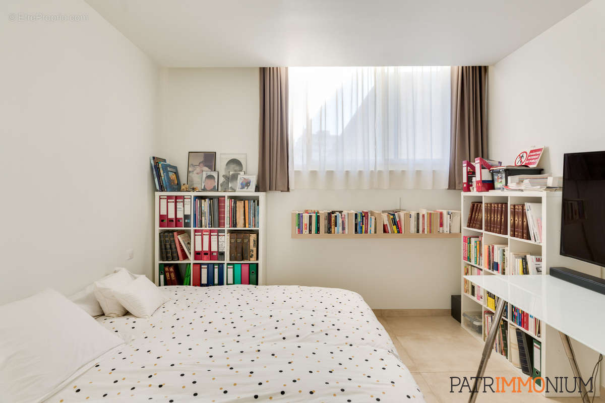 Appartement à MARSEILLE-5E