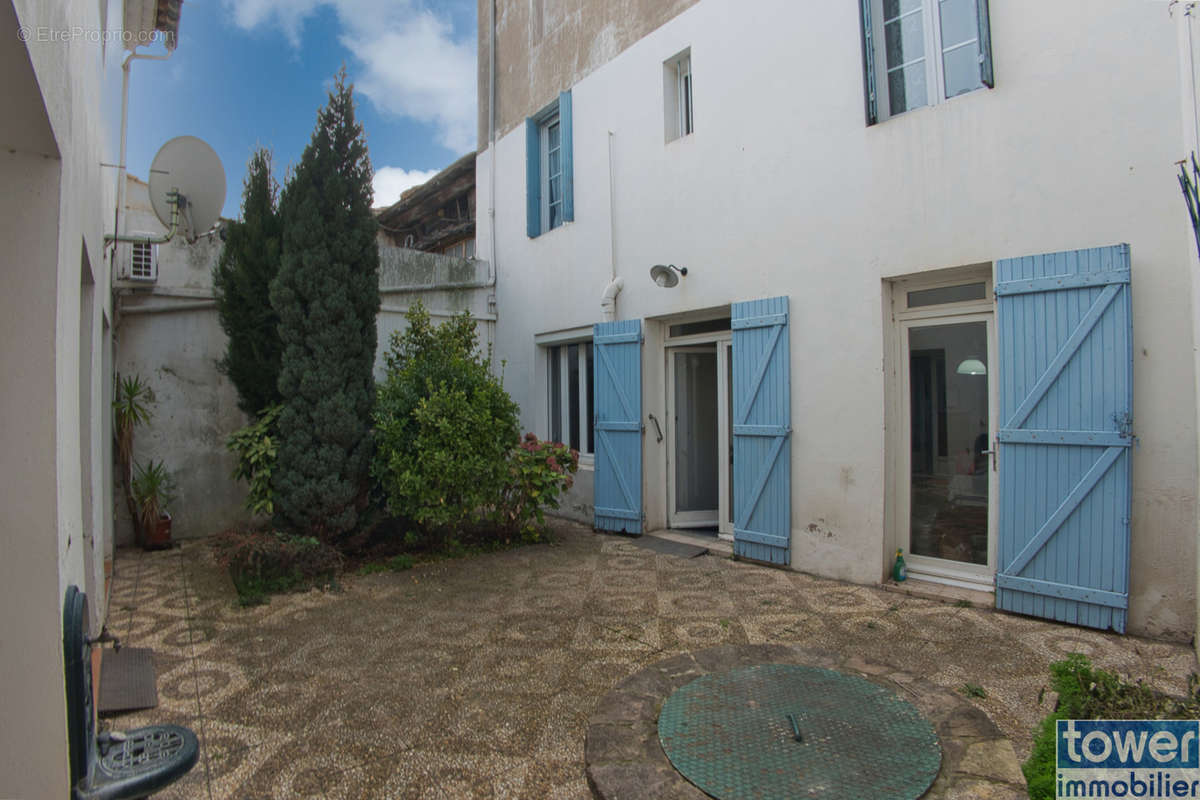 Maison à LEZIGNAN-CORBIERES