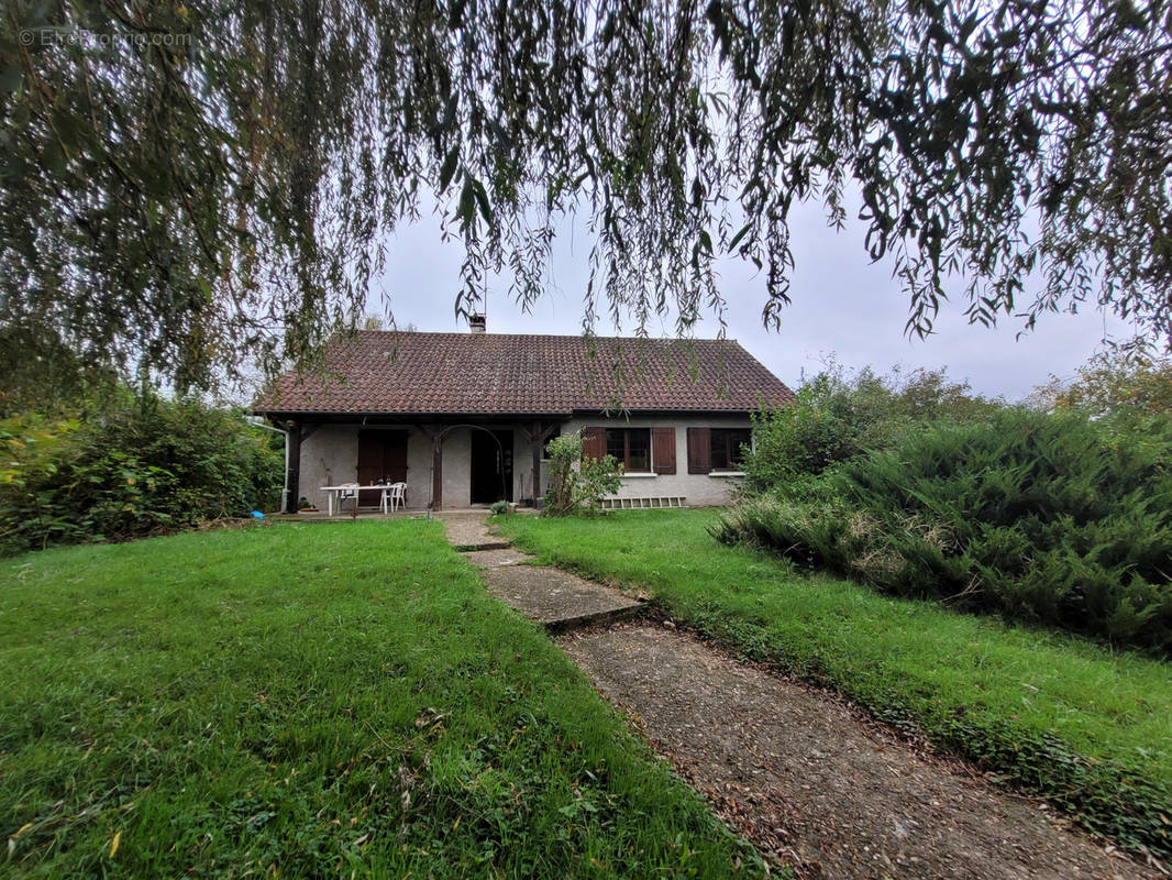 Maison à BELLERIVE-SUR-ALLIER