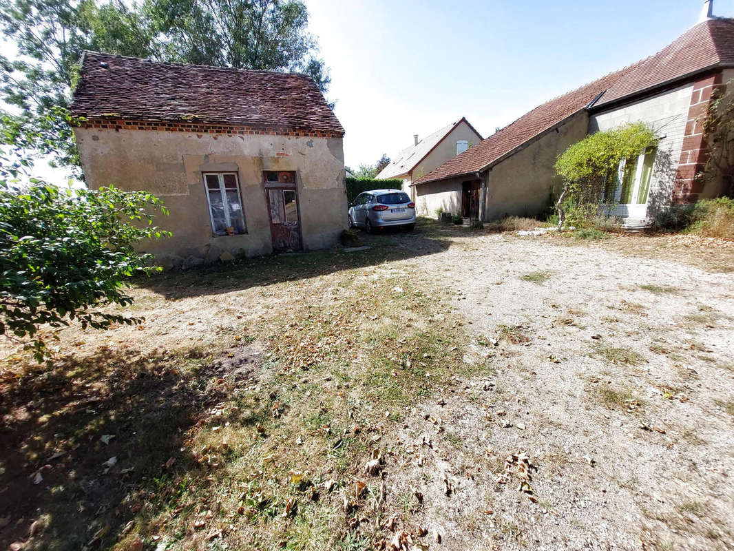 Maison à MONTILLY