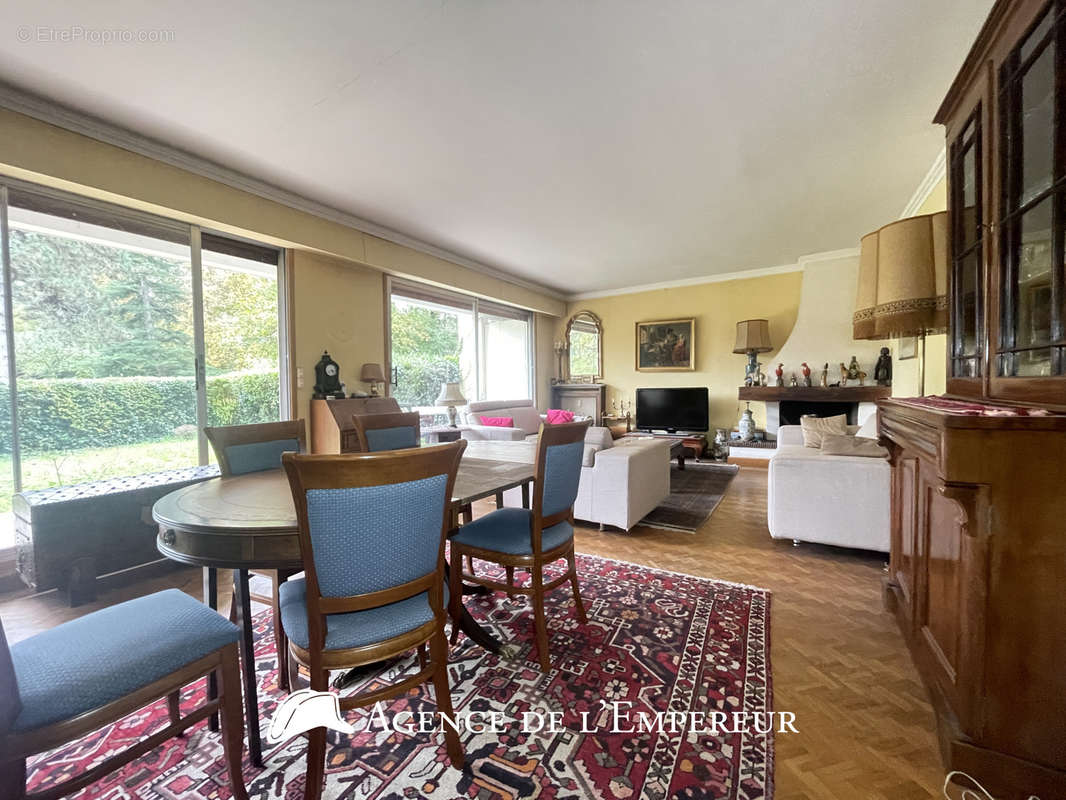 Appartement à RUEIL-MALMAISON