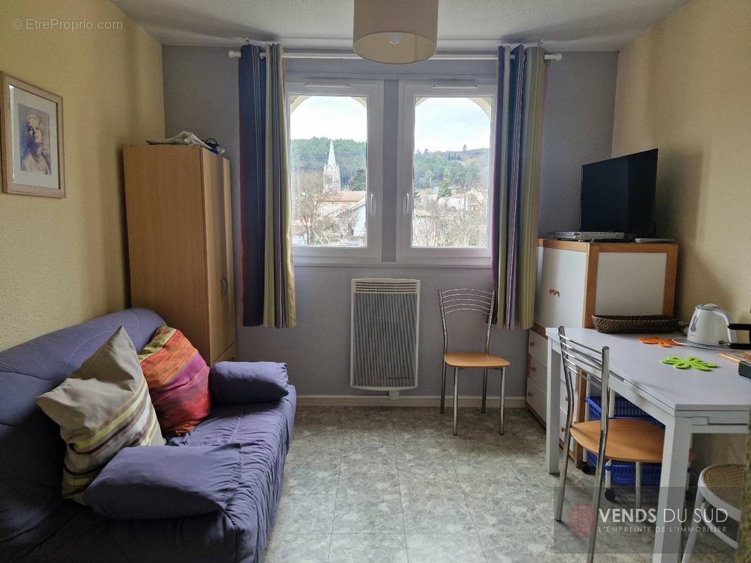 Appartement à LAMALOU-LES-BAINS