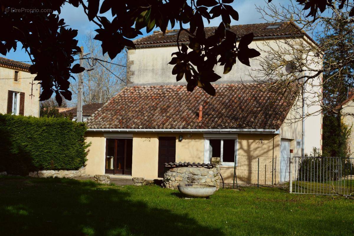 Maison à MONSEGUR