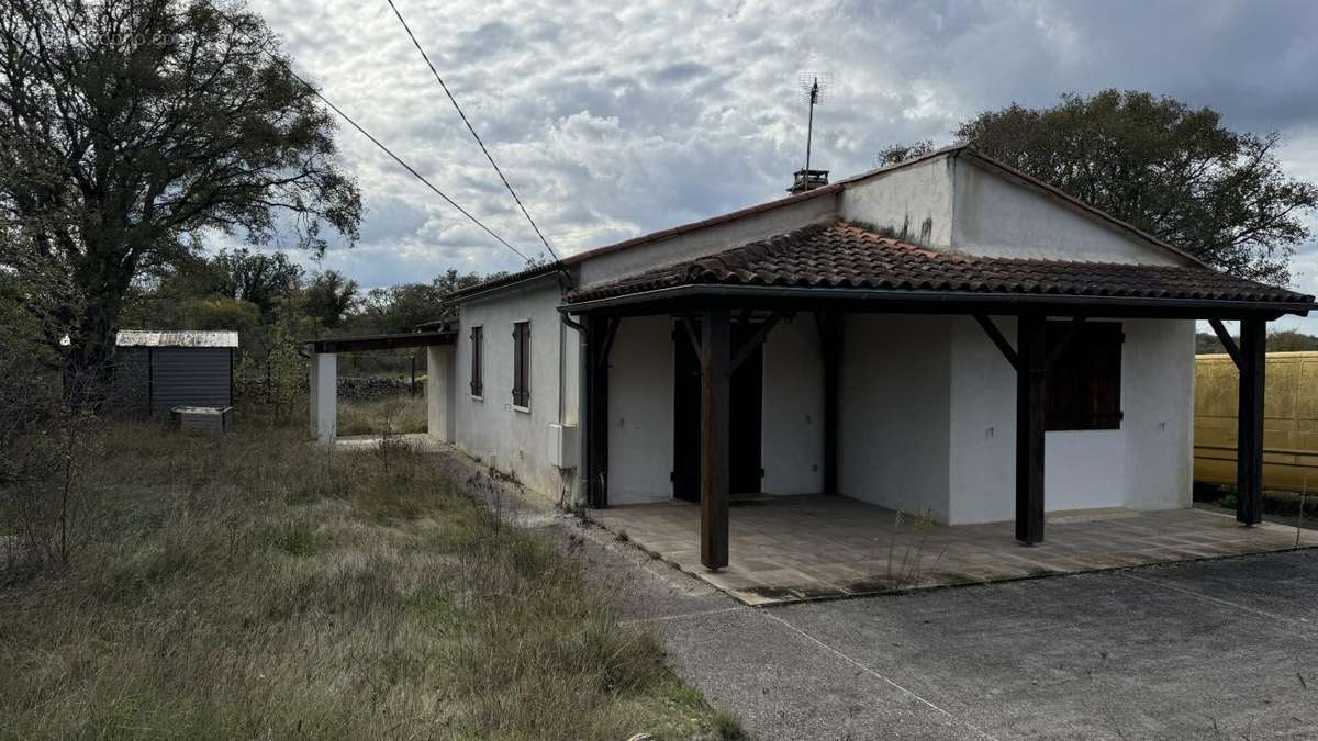 Maison à SAINT-MARTIN-LABOUVAL