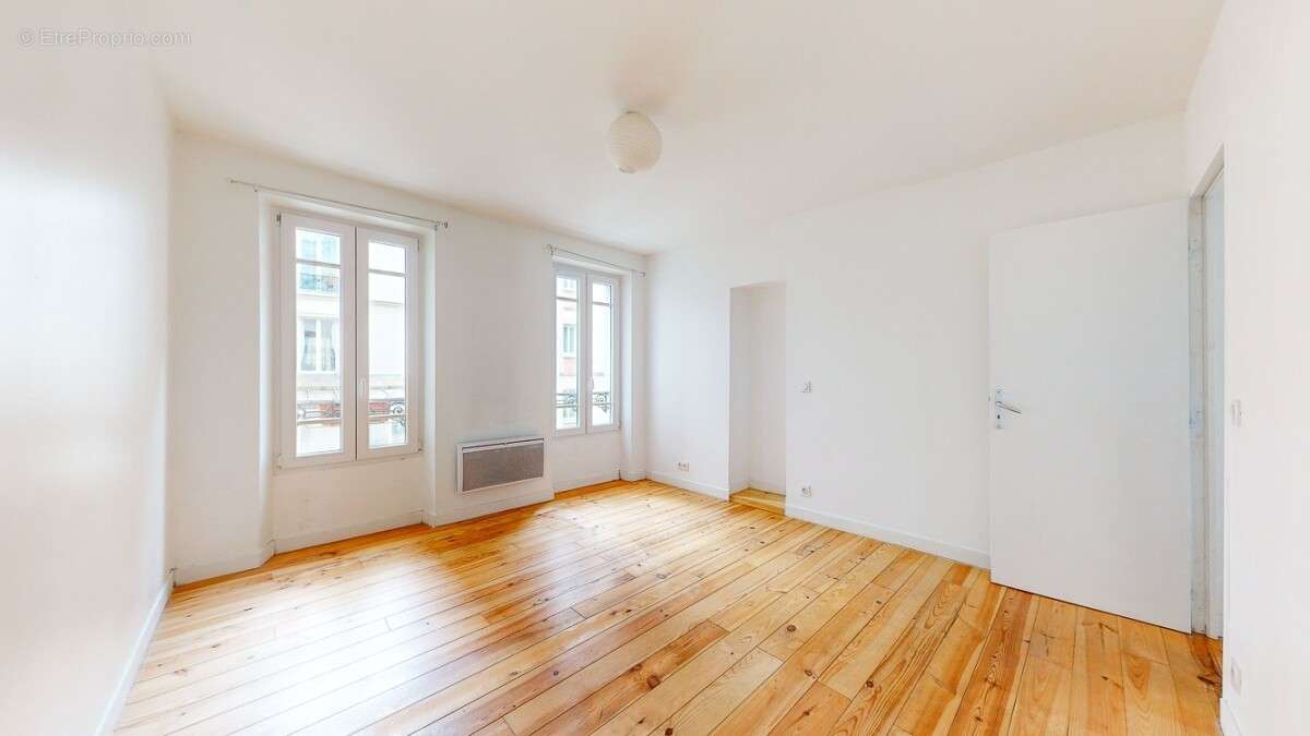 Appartement à PARIS-11E