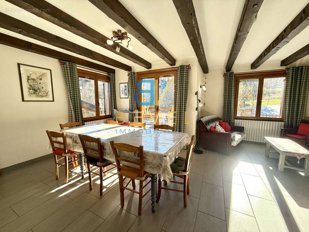 Appartement à FONTCOUVERTE-LA-TOUSSUIRE