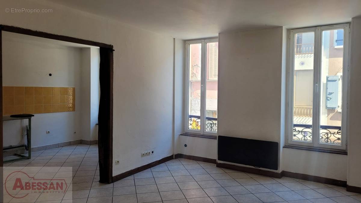 Appartement à LARAGNE-MONTEGLIN