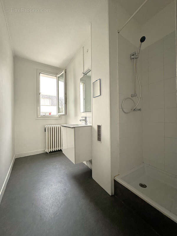 Appartement à FONTENAY-SOUS-BOIS