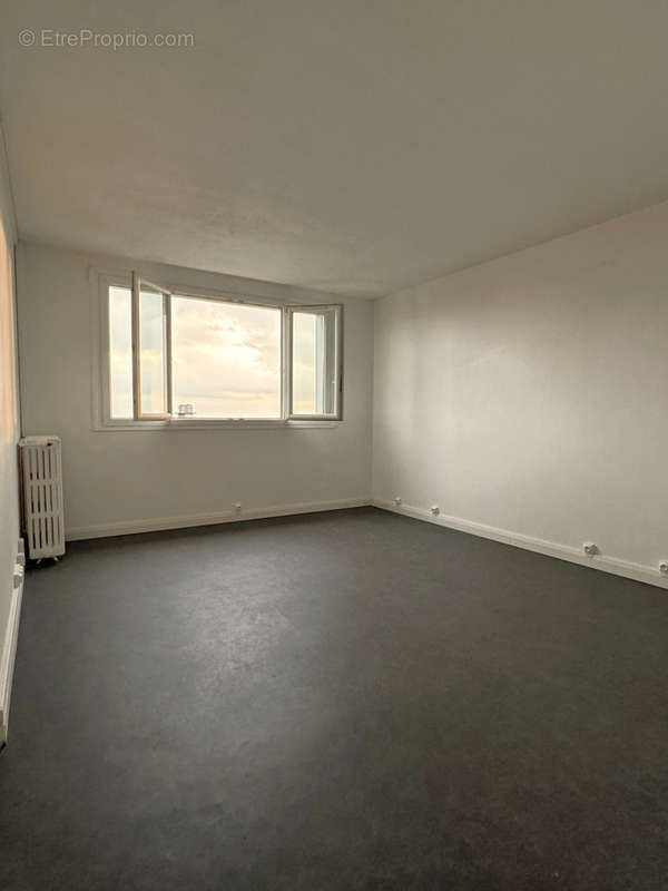 Appartement à FONTENAY-SOUS-BOIS