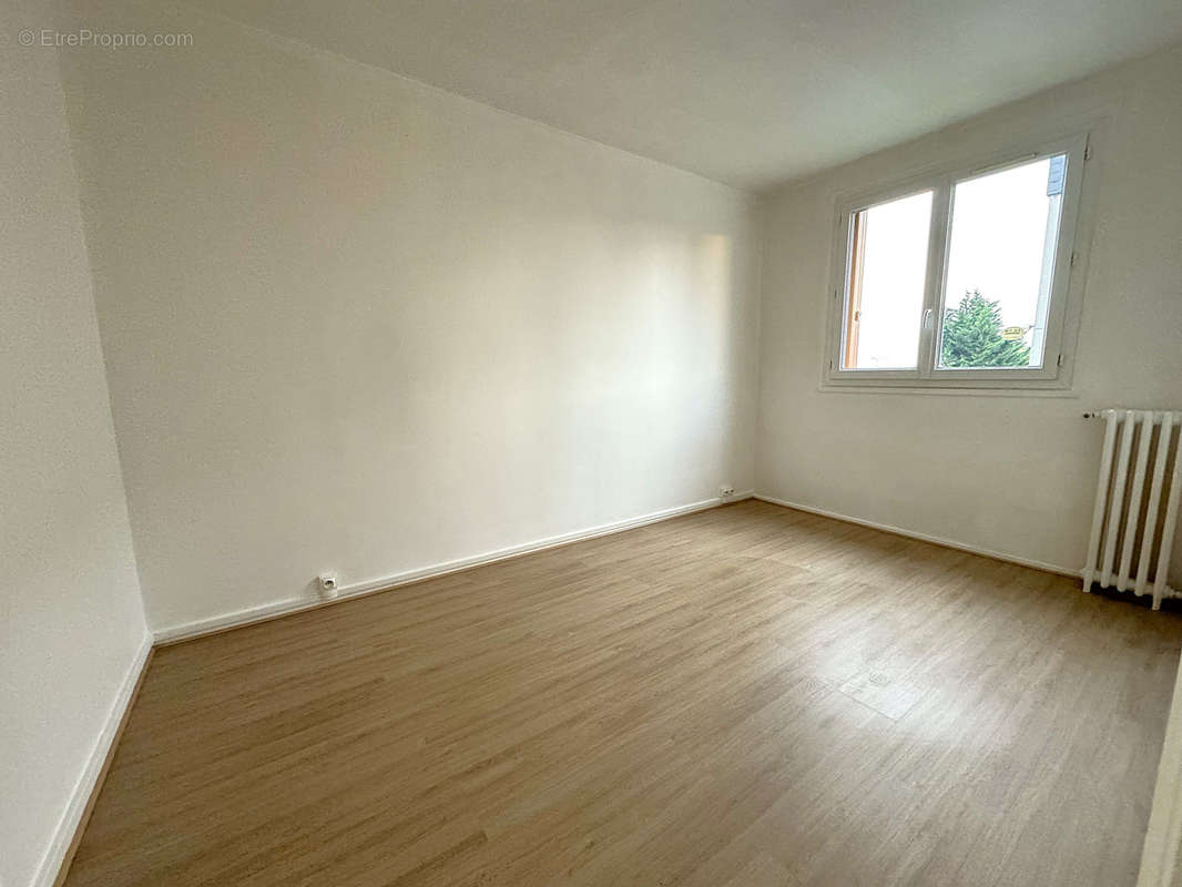 Appartement à FONTENAY-SOUS-BOIS