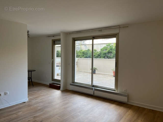 Appartement à PARIS-12E