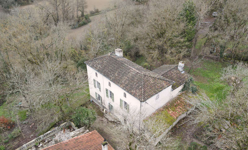 Maison à MONCRABEAU