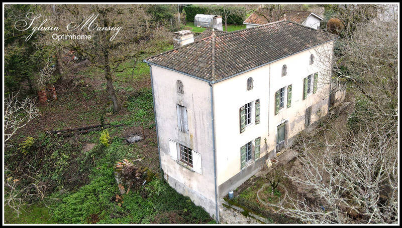 Maison à MONCRABEAU