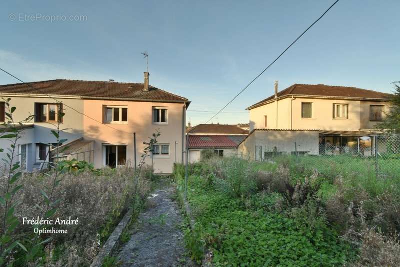 Maison à CHARLEVILLE-MEZIERES