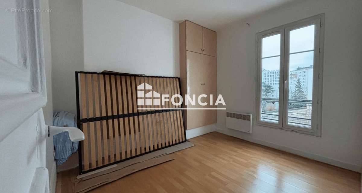 Appartement à PARIS-19E