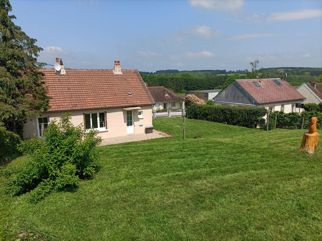 Maison à THIRON-GARDAIS