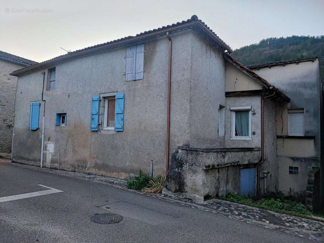 Maison à DOUELLE