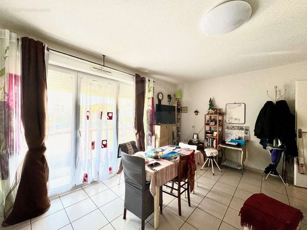 Appartement à MEZE