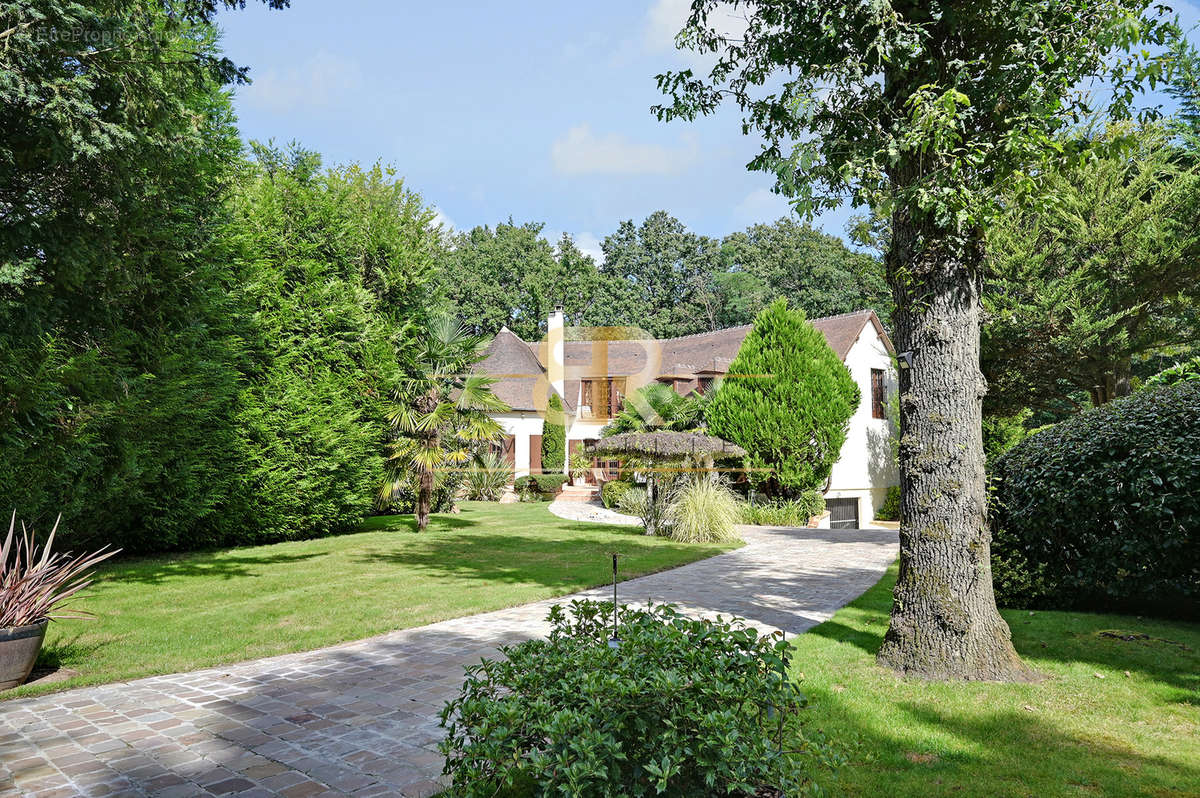 Maison à SUCY-EN-BRIE