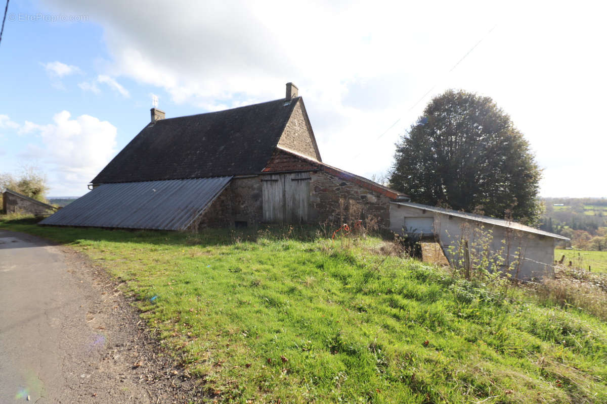 Maison à TAUVES